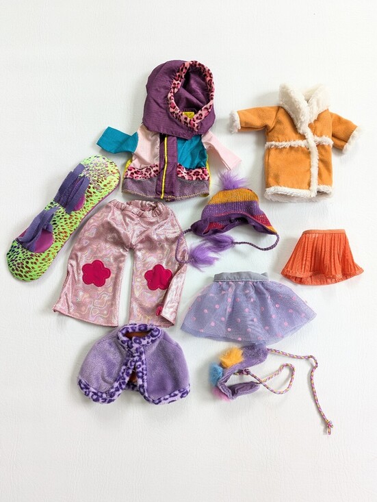 manhattan toy Other - Groovy Girls Dolls Snow board & Winter Clothes Bundle Vintage 2000's Y2K